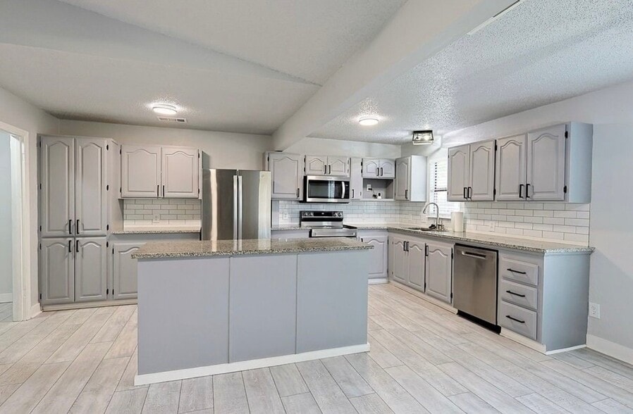 Building Photo - 1710 Bob White Ct
