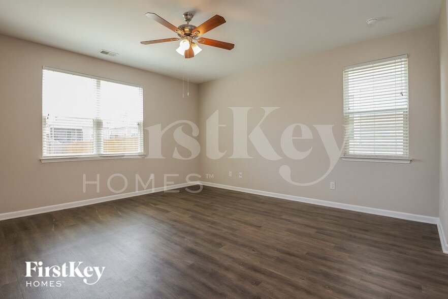 Building Photo - 9714 Fanning Basket Ln