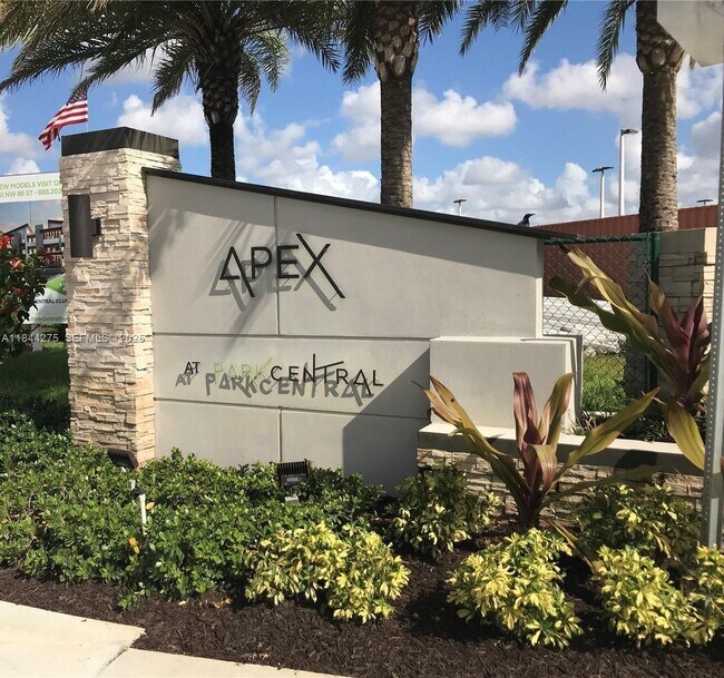 Building Photo - 7905 NW 104th Ave