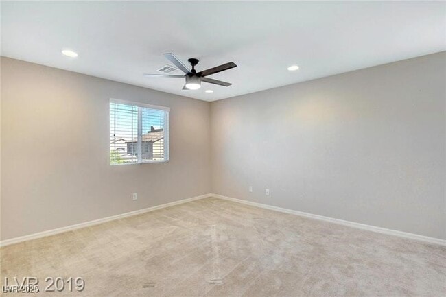Building Photo - 8041 Ancient Oaks Ave