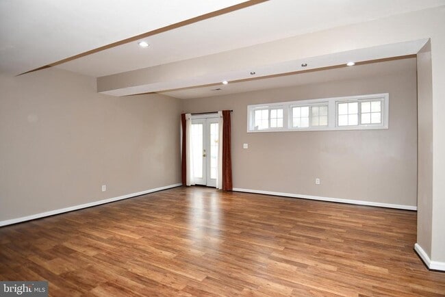 Building Photo - 13039 Quate Ln