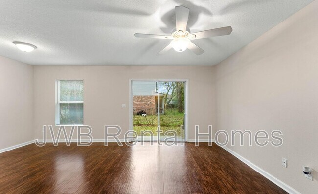 Building Photo - 685 Herman St