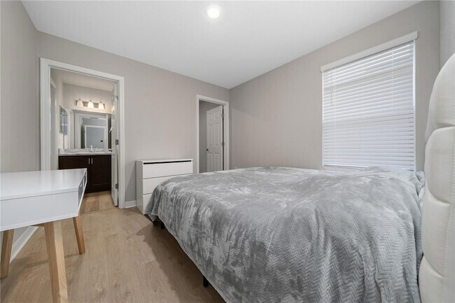 Building Photo - 445 Silverbell Trl