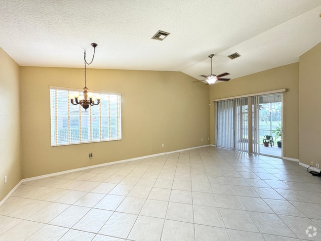 Building Photo - 8654 Lineyard Cay