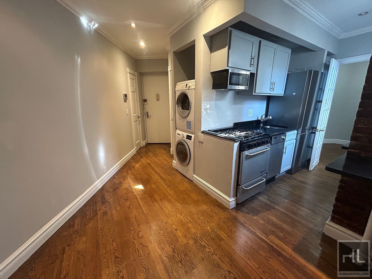 Building Photo - East 13th Street