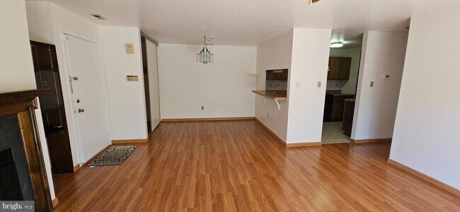 Building Photo - 2408 Adams Ct