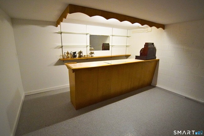 Building Photo - 30 Day Spring Ave