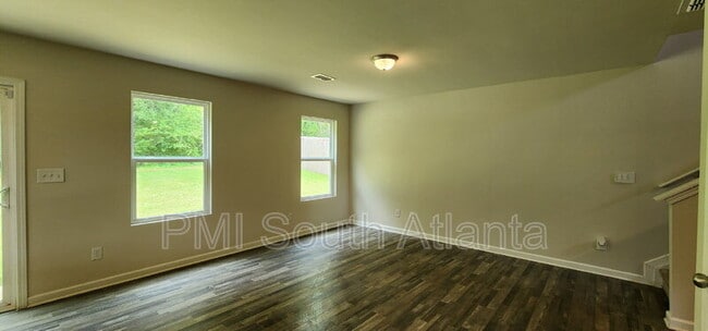 Building Photo - 116 Dogwood Ln