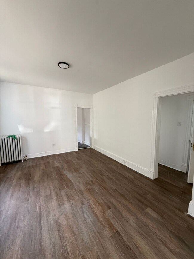 Building Photo - 1608 E Gibson St