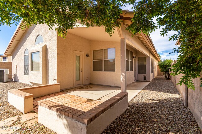 Building Photo - 12531 W Edgemont Ave