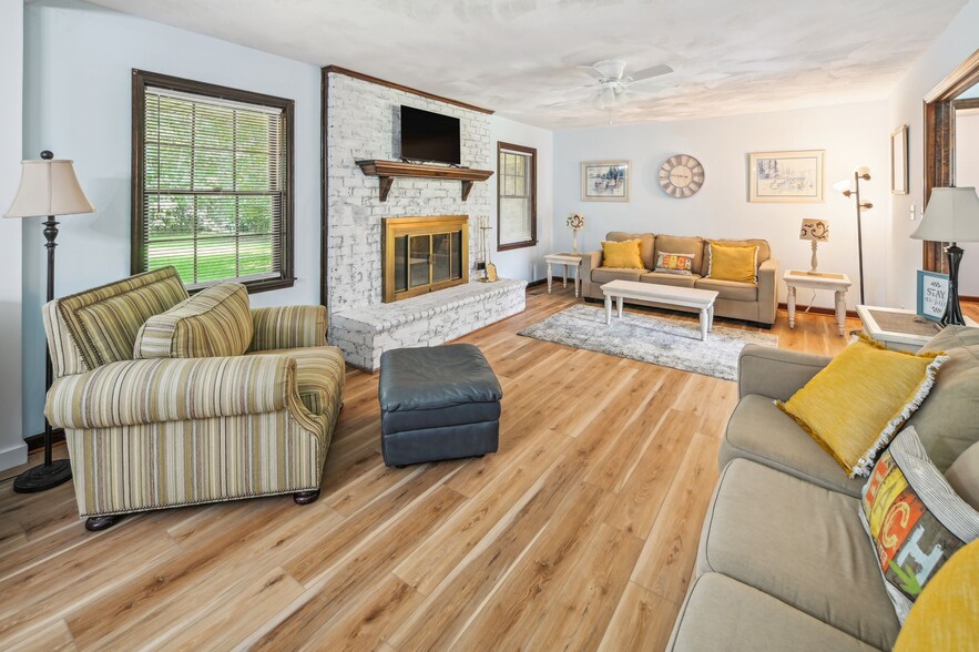 Building Photo - 1063 Burcale Rd