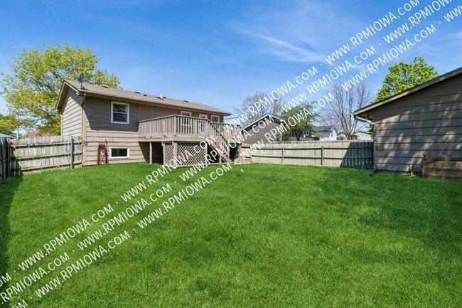 Building Photo - 311 19th Ave SW