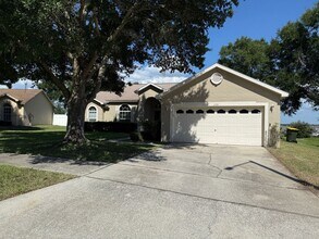 Building Photo - 2735 Cedaridge Cir