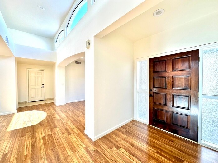 Building Photo - 4100 E Pontatoc Canyon Dr