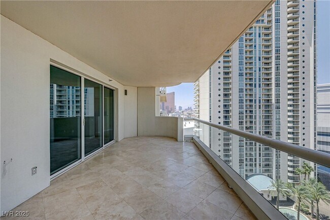 Building Photo - 2857 Paradise Rd