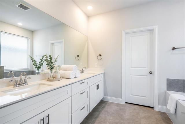 Building Photo - 3512 Lillian Ct