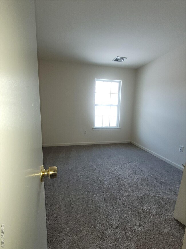 Building Photo - 123 Ruth Ct