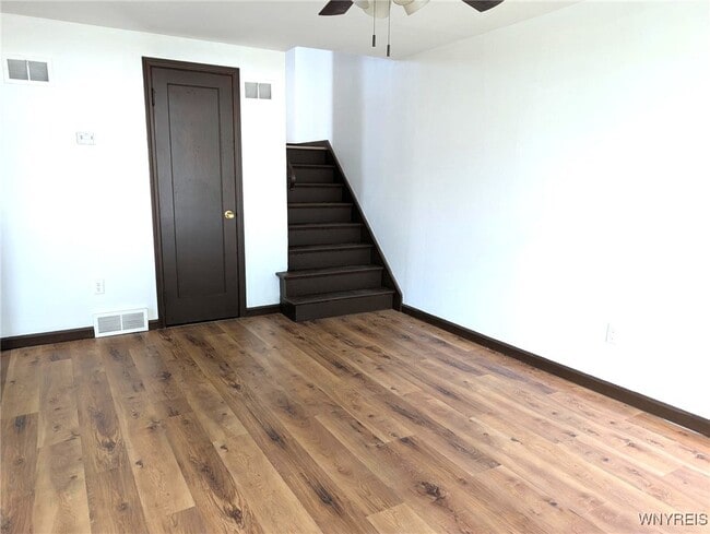 Building Photo - 881 Highland Ave