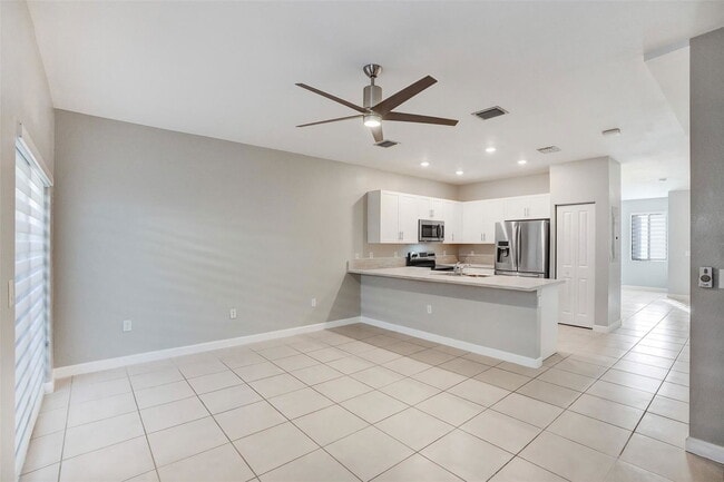 Building Photo - 389 NE 208th Terrace