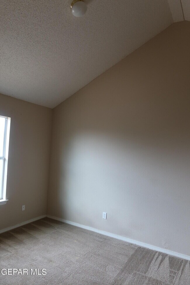 Building Photo - 14233 Smokey Point Dr