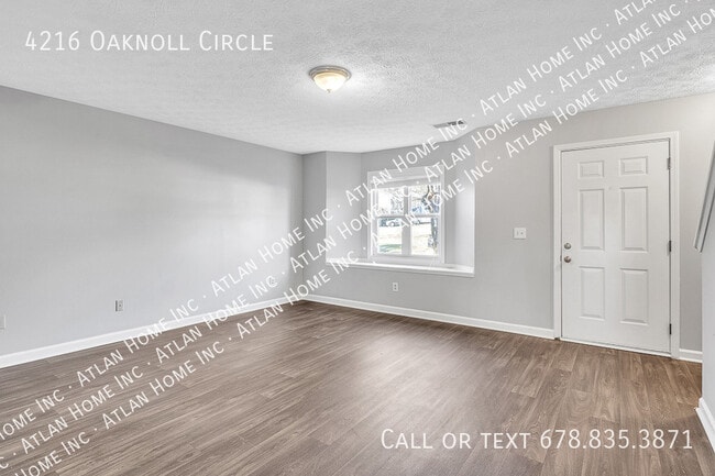 Building Photo - 4216 Oaknoll Cir