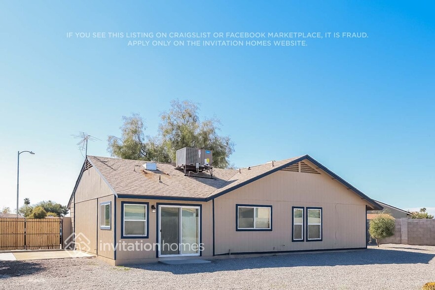 Building Photo - 10907 N 72nd Ave