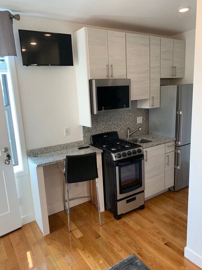 Building Photo - CHELSEA / BOSTON FULLY FURNISHED LUXURY STUDIO-- 1 MILE TO LOGAN!!