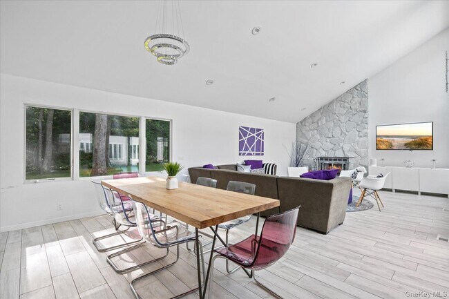 Building Photo - 5 Lakewood Ln