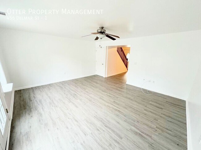 Building Photo - 456 Delmar St