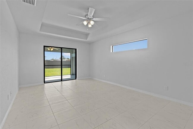 Building Photo - 710 NW 2nd Ln