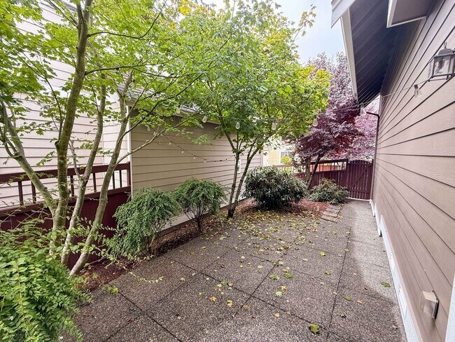 Building Photo - 4Bd/2.75Ba Issaquah House