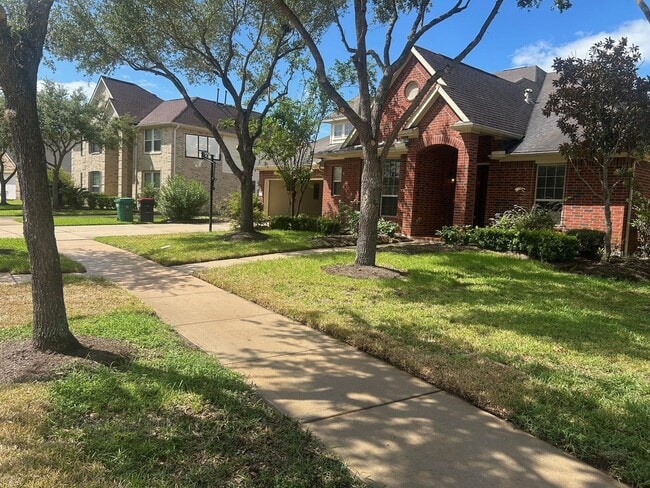 Building Photo - 5402 Valley Country Ln