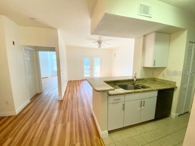 Building Photo - 14304 Fredricksburg Dr