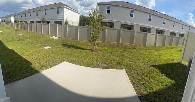 Building Photo - 2584 Skyline Lp