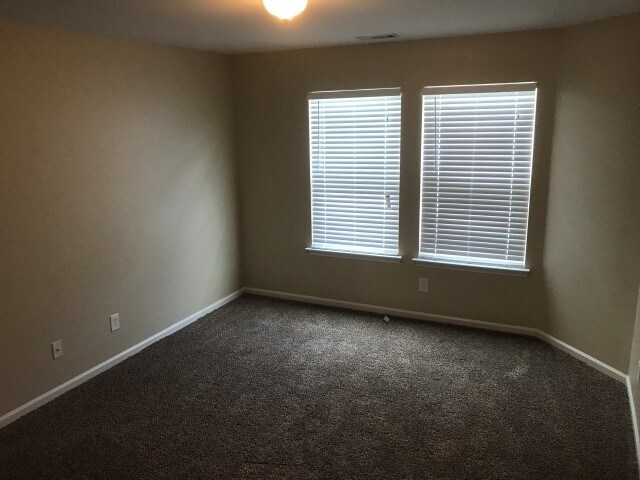 Building Photo - 34 Braxton Manor Dr