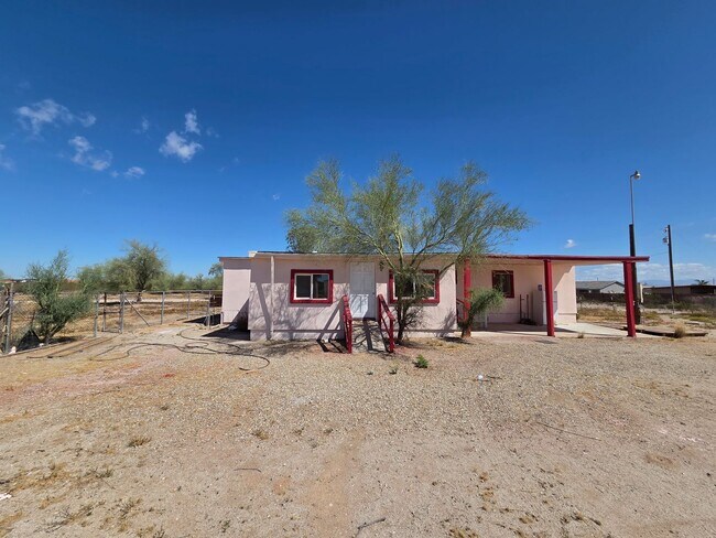 Building Photo - Queen Creek 3 bed / 2 bath on just under 5 Acres! No HOA!