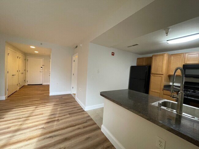 Building Photo - 350 G St SW