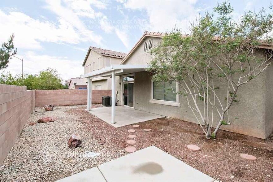 Building Photo - 5836 Running Horse Dr