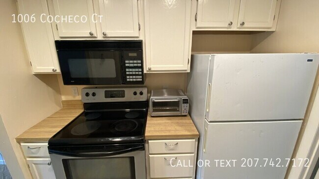 Building Photo - 1006 Cocheco Ct