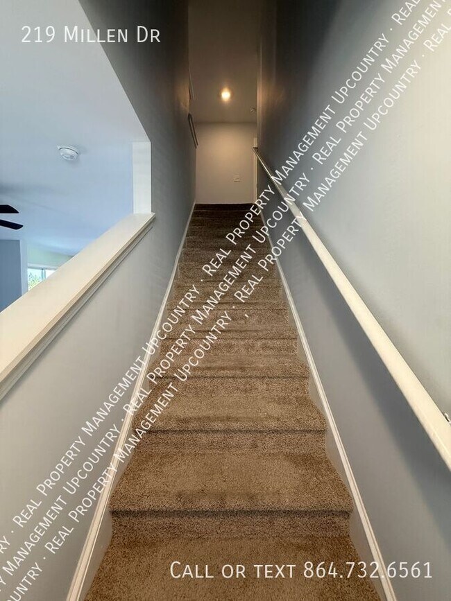 Building Photo - 219 Millen Dr