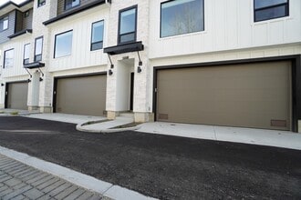 Building Photo - 4621 N Iota Ln