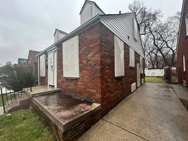 Building Photo - 16824 Rutherford St