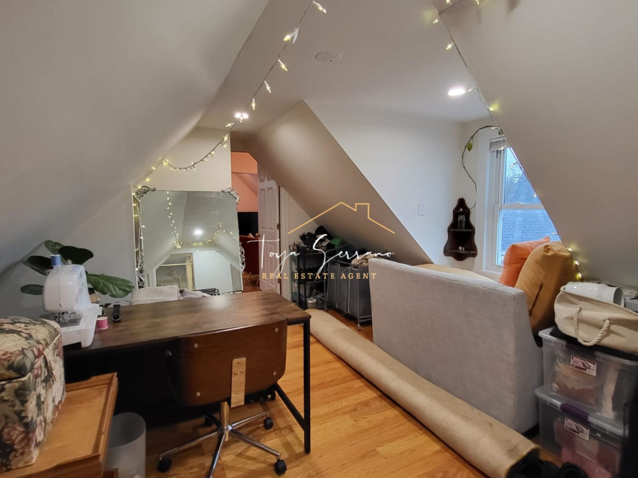 Building Photo - 648 Columbia Rd