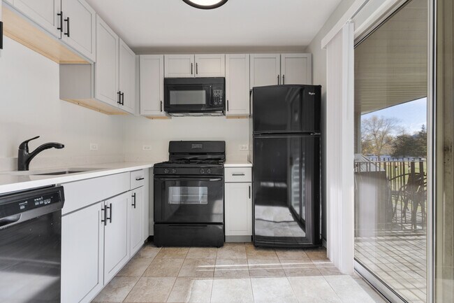 Building Photo - 40 S Victoria Ln