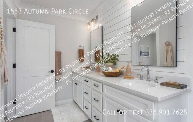 Building Photo - 1553 Autumn Park Cir