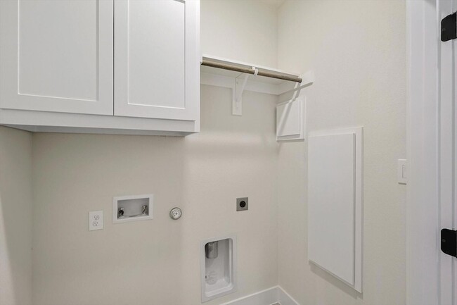 Building Photo - 510 Woodside Trl