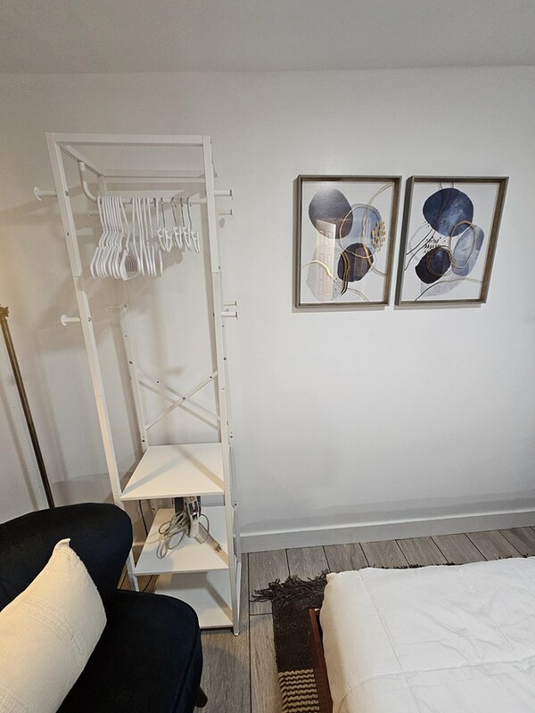 Building Photo - 6339 Jeff St