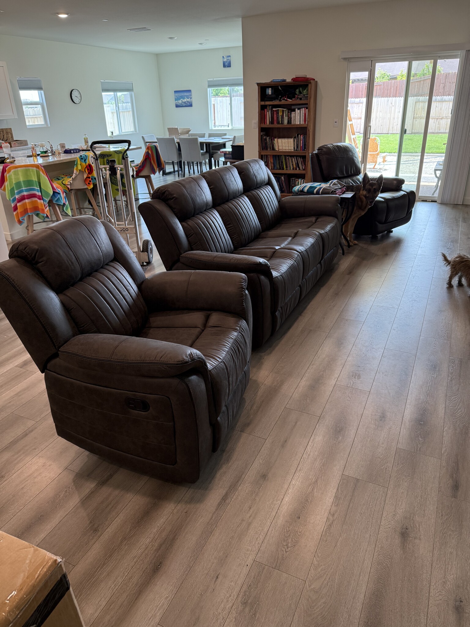 Living room - 5308 Feathers Ave