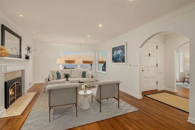 Building Photo - Laurelhurst View Home