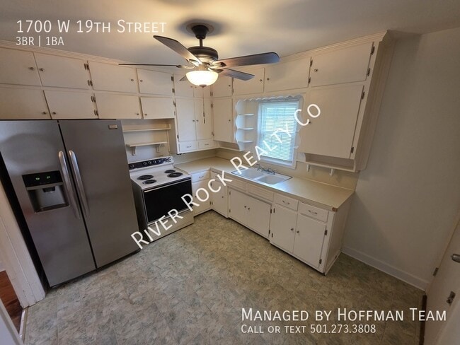 Building Photo - 1700 W 19th St